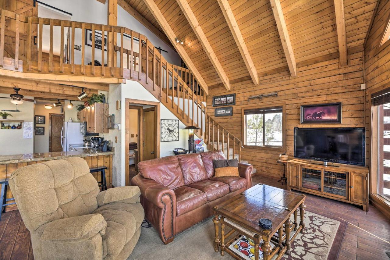 Rustic Village Lake Cabin Escape With Deck And Grill! パゴサ・スプリングス エクステリア 写真
