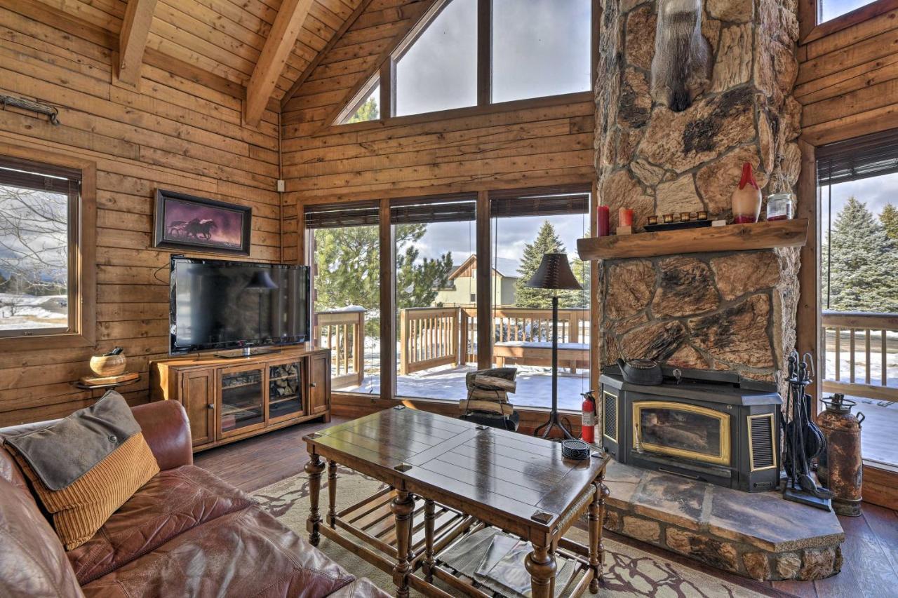 Rustic Village Lake Cabin Escape With Deck And Grill! パゴサ・スプリングス エクステリア 写真