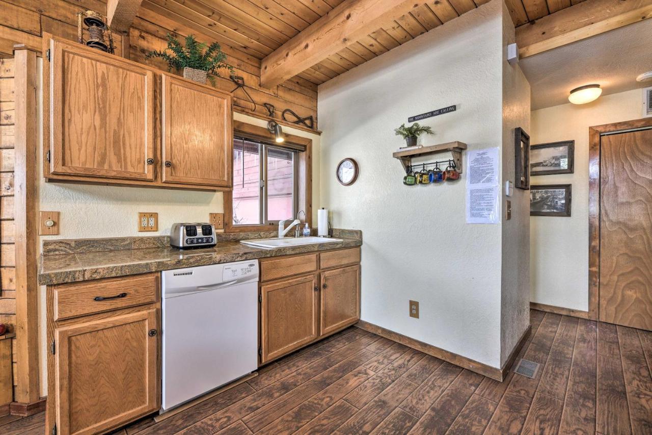 Rustic Village Lake Cabin Escape With Deck And Grill! パゴサ・スプリングス エクステリア 写真