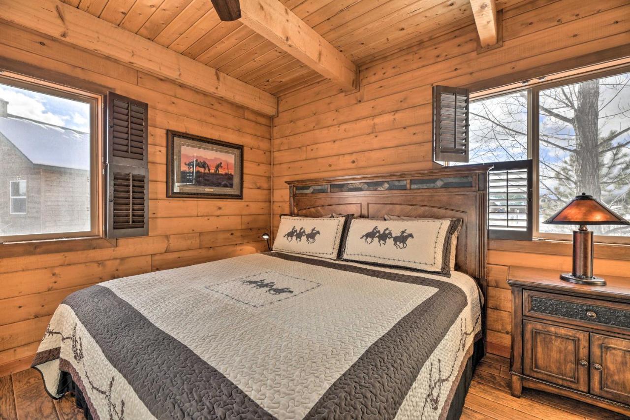 Rustic Village Lake Cabin Escape With Deck And Grill! パゴサ・スプリングス エクステリア 写真